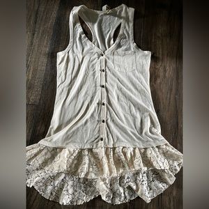 Eyeshadow size small tank